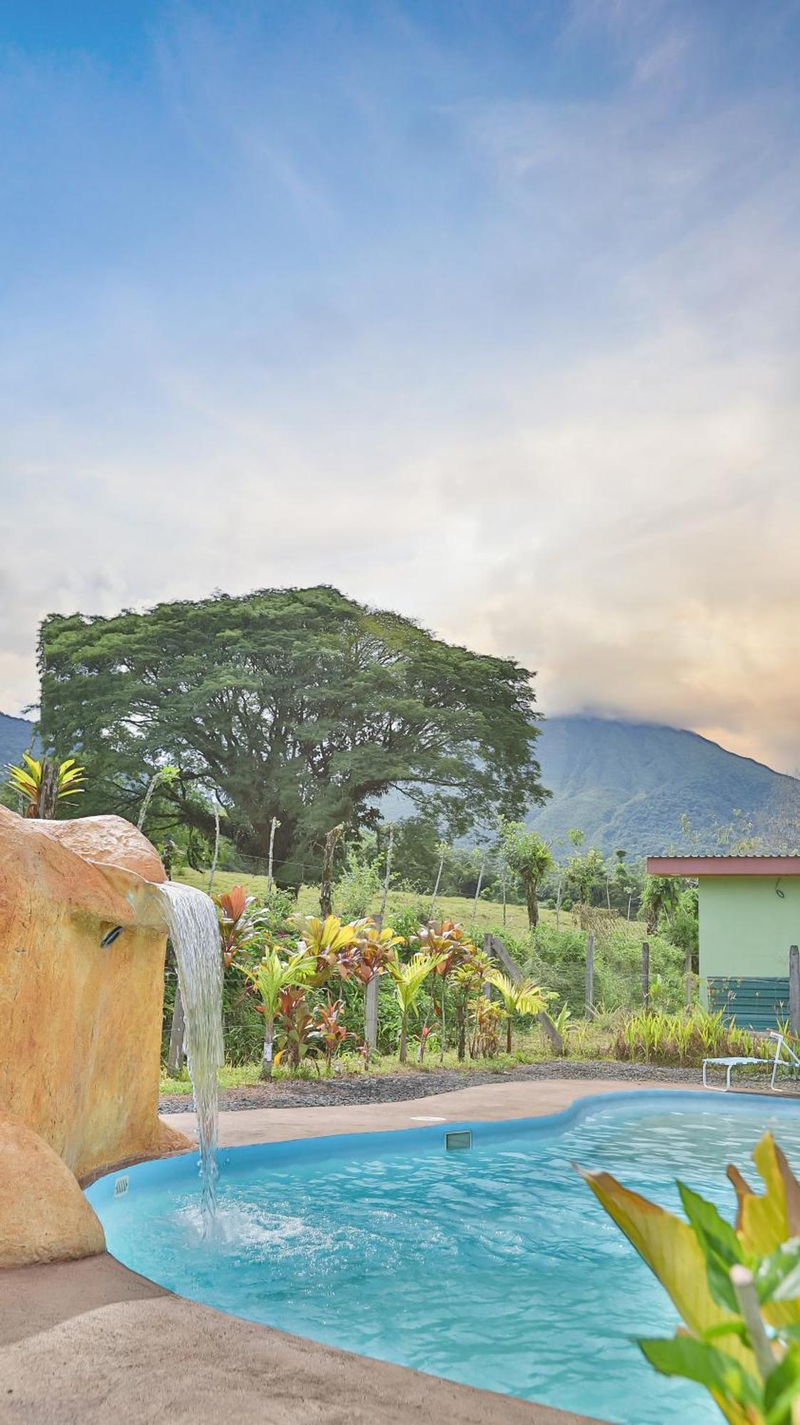 Hotel Chongos Place La Fortuna Exteriér fotografie